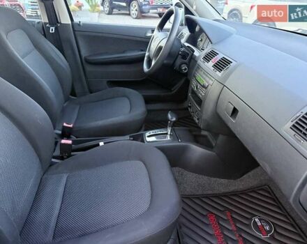 Серый Шкода Фабия, объемом двигателя 1.39 л и пробегом 178 тыс. км за 6000 $, фото 16 на Automoto.ua