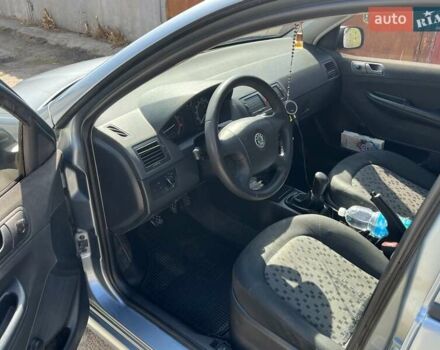 Серый Шкода Фабия, объемом двигателя 1.2 л и пробегом 288 тыс. км за 3300 $, фото 11 на Automoto.ua