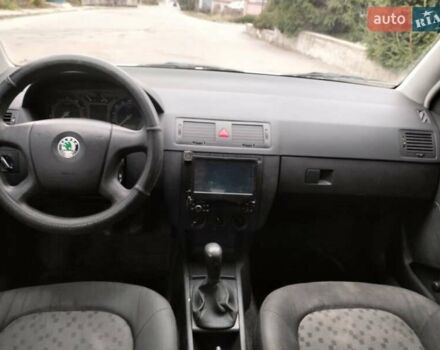 Серый Шкода Фабия, объемом двигателя 1.2 л и пробегом 290 тыс. км за 2900 $, фото 1 на Automoto.ua