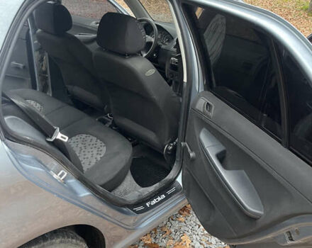 Серый Шкода Фабия, объемом двигателя 1.2 л и пробегом 91 тыс. км за 4300 $, фото 8 на Automoto.ua
