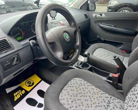 Серый Шкода Фабия, объемом двигателя 1.2 л и пробегом 208 тыс. км за 4000 $, фото 8 на Automoto.ua