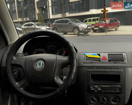 Серый Шкода Фабия, объемом двигателя 1.2 л и пробегом 160 тыс. км за 2650 $, фото 30 на Automoto.ua