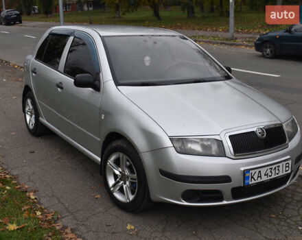 Серый Шкода Фабия, объемом двигателя 1.2 л и пробегом 240 тыс. км за 3500 $, фото 1 на Automoto.ua