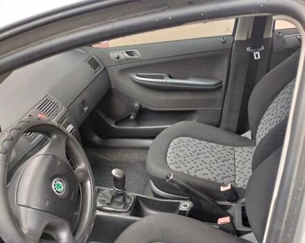 Серый Шкода Фабия, объемом двигателя 1.2 л и пробегом 230 тыс. км за 3100 $, фото 4 на Automoto.ua