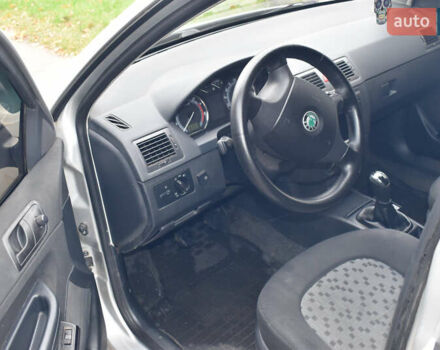 Серый Шкода Фабия, объемом двигателя 1.2 л и пробегом 240 тыс. км за 3500 $, фото 16 на Automoto.ua