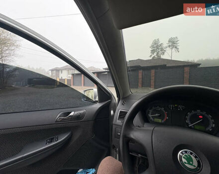 Серый Шкода Фабия, объемом двигателя 1.4 л и пробегом 147 тыс. км за 5600 $, фото 42 на Automoto.ua