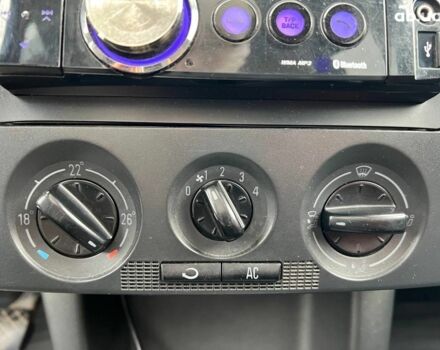 Серый Шкода Фабия, объемом двигателя 1.2 л и пробегом 243 тыс. км за 3390 $, фото 26 на Automoto.ua