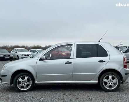 Серый Шкода Фабия, объемом двигателя 1.2 л и пробегом 243 тыс. км за 3390 $, фото 2 на Automoto.ua