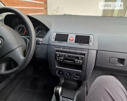 Сірий Шкода Фабія, об'ємом двигуна 1.39 л та пробігом 50 тис. км за 6700 $, фото 12 на Automoto.ua