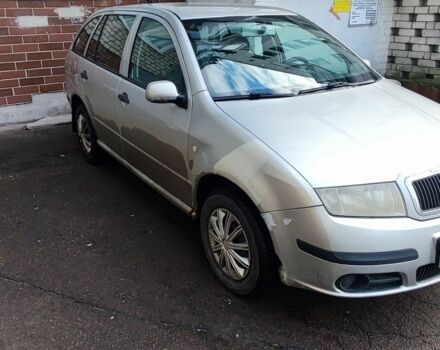 Серый Шкода Фабия, объемом двигателя 1.4 л и пробегом 288 тыс. км за 3600 $, фото 1 на Automoto.ua