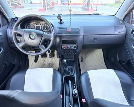 Сірий Шкода Фабія, об'ємом двигуна 1.2 л та пробігом 322 тис. км за 3150 $, фото 8 на Automoto.ua