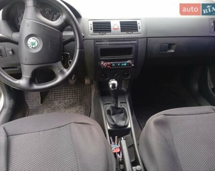 Сірий Шкода Фабія, об'ємом двигуна 1.2 л та пробігом 239 тис. км за 3000 $, фото 9 на Automoto.ua