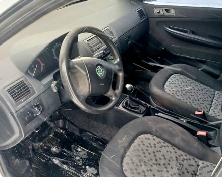 Серый Шкода Фабия, объемом двигателя 1.2 л и пробегом 200 тыс. км за 2300 $, фото 3 на Automoto.ua