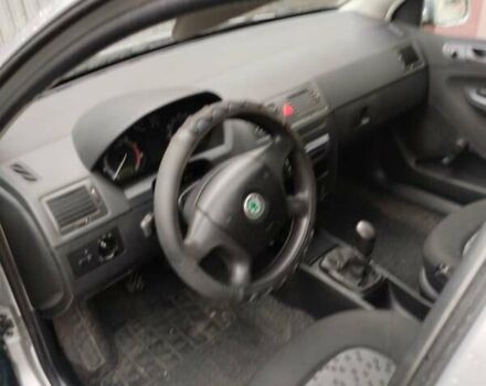 Серый Шкода Фабия, объемом двигателя 1.2 л и пробегом 230 тыс. км за 3100 $, фото 5 на Automoto.ua