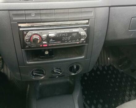 Серый Шкода Фабия, объемом двигателя 1.2 л и пробегом 125 тыс. км за 3500 $, фото 7 на Automoto.ua