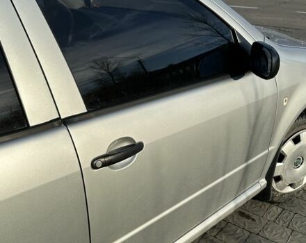 Серый Шкода Фабия, объемом двигателя 1.2 л и пробегом 244 тыс. км за 3200 $, фото 7 на Automoto.ua