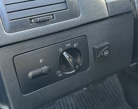 Серый Шкода Фабия, объемом двигателя 1.2 л и пробегом 244 тыс. км за 3200 $, фото 10 на Automoto.ua