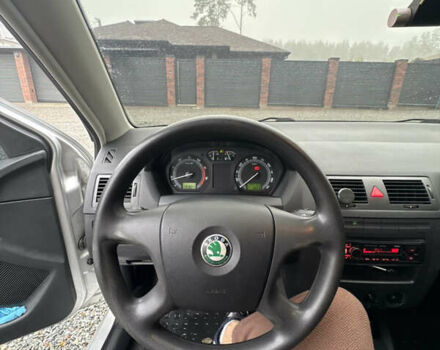 Серый Шкода Фабия, объемом двигателя 1.4 л и пробегом 147 тыс. км за 5600 $, фото 21 на Automoto.ua