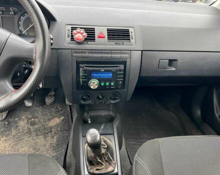 Серый Шкода Фабия, объемом двигателя 1.2 л и пробегом 243 тыс. км за 3390 $, фото 20 на Automoto.ua