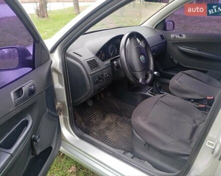 Сірий Шкода Фабія, об'ємом двигуна 1.2 л та пробігом 239 тис. км за 3000 $, фото 6 на Automoto.ua