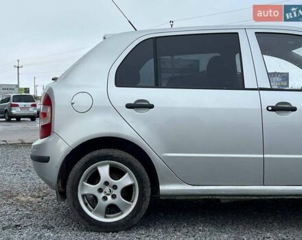 Серый Шкода Фабия, объемом двигателя 1.2 л и пробегом 243 тыс. км за 3390 $, фото 8 на Automoto.ua