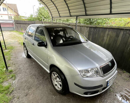 Серый Шкода Фабия, объемом двигателя 1.2 л и пробегом 227 тыс. км за 3500 $, фото 1 на Automoto.ua