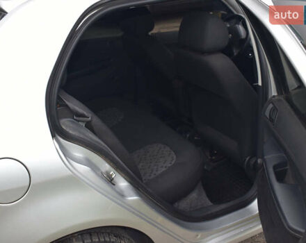 Серый Шкода Фабия, объемом двигателя 1.2 л и пробегом 240 тыс. км за 3500 $, фото 19 на Automoto.ua