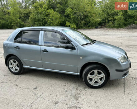 Сірий Шкода Фабія, об'ємом двигуна 1.2 л та пробігом 280 тис. км за 3900 $, фото 3 на Automoto.ua