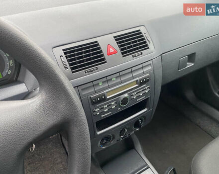 Серый Шкода Фабия, объемом двигателя 1.4 л и пробегом 96 тыс. км за 4900 $, фото 14 на Automoto.ua