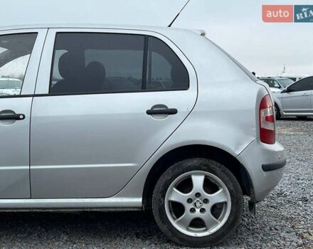 Серый Шкода Фабия, объемом двигателя 1.2 л и пробегом 243 тыс. км за 3390 $, фото 3 на Automoto.ua