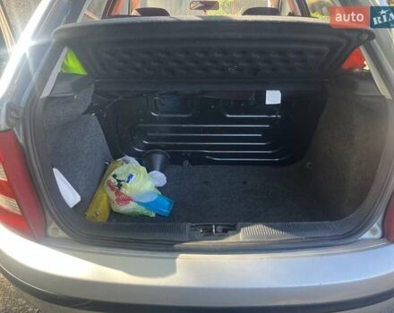 Серый Шкода Фабия, объемом двигателя 1.4 л и пробегом 190 тыс. км за 3800 $, фото 9 на Automoto.ua