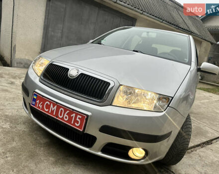 Сірий Шкода Фабія, об'ємом двигуна 1.4 л та пробігом 178 тис. км за 3899 $, фото 1 на Automoto.ua