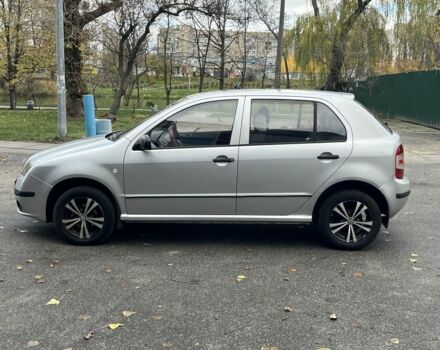 Серый Шкода Фабия, объемом двигателя 1.2 л и пробегом 215 тыс. км за 3500 $, фото 4 на Automoto.ua
