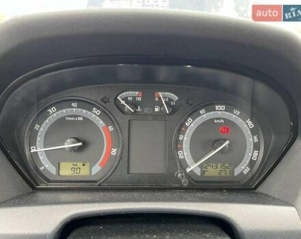 Серый Шкода Фабия, объемом двигателя 1.2 л и пробегом 243 тыс. км за 3390 $, фото 19 на Automoto.ua