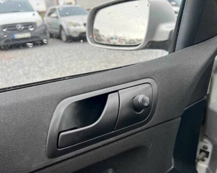 Серый Шкода Фабия, объемом двигателя 1.2 л и пробегом 243 тыс. км за 3390 $, фото 12 на Automoto.ua