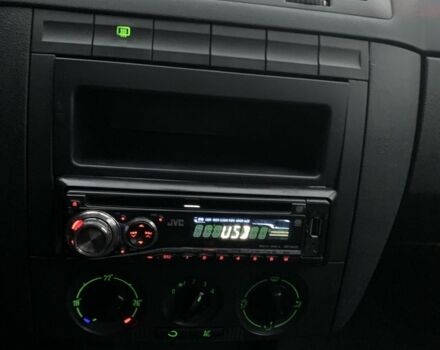 Серый Шкода Фабия, объемом двигателя 1.2 л и пробегом 178 тыс. км за 2500 $, фото 6 на Automoto.ua