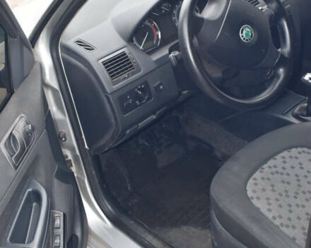 Серый Шкода Фабия, объемом двигателя 1.2 л и пробегом 240 тыс. км за 3500 $, фото 17 на Automoto.ua