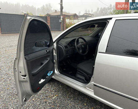 Серый Шкода Фабия, объемом двигателя 1.4 л и пробегом 147 тыс. км за 5600 $, фото 15 на Automoto.ua