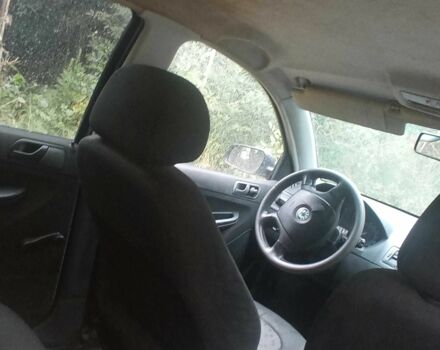 Серый Шкода Фабия, объемом двигателя 0 л и пробегом 33 тыс. км за 2950 $, фото 7 на Automoto.ua