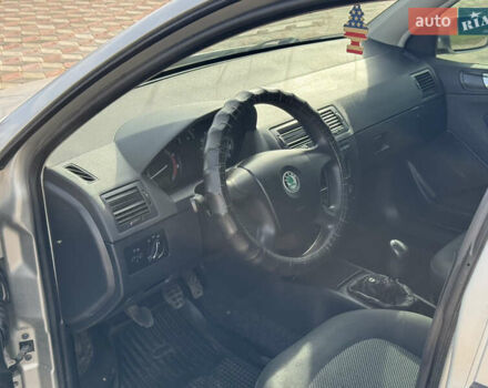 Шкода Фабія 2006 у Чернівцях на Automoto.ua Сірий Шкода Фабія, об'ємом двигуна 1.39 л та пробігом 301 тис. км за 2600 $, фото 9 на Automoto.ua