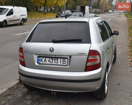 Серый Шкода Фабия, объемом двигателя 1.2 л и пробегом 240 тыс. км за 3500 $, фото 5 на Automoto.ua
