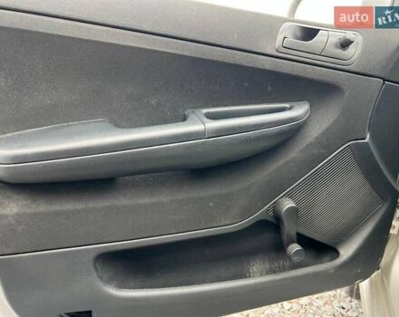 Серый Шкода Фабия, объемом двигателя 1.2 л и пробегом 243 тыс. км за 3390 $, фото 15 на Automoto.ua