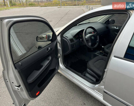 Шкода Фабия 2006 в Харькове на Automoto.ua Серый Шкода Фабия, объемом двигателя 1.2 л и пробегом 198 тыс. км за 3700 $, фото 5 на Automoto.ua