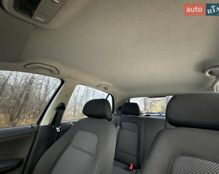 Серый Шкода Фабия, объемом двигателя 1.4 л и пробегом 147 тыс. км за 5600 $, фото 25 на Automoto.ua