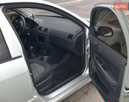 Серый Шкода Фабия, объемом двигателя 1.2 л и пробегом 240 тыс. км за 3500 $, фото 13 на Automoto.ua