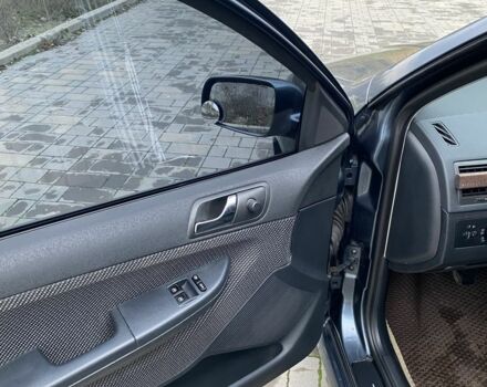 Серый Шкода Фабия, объемом двигателя 1.4 л и пробегом 293 тыс. км за 4200 $, фото 11 на Automoto.ua