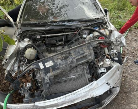 Серый Шкода Фабия, объемом двигателя 1.4 л и пробегом 261 тыс. км за 1200 $, фото 3 на Automoto.ua