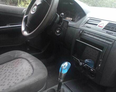 Серый Шкода Фабия, объемом двигателя 0 л и пробегом 33 тыс. км за 2950 $, фото 8 на Automoto.ua