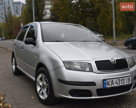 Серый Шкода Фабия, объемом двигателя 1.2 л и пробегом 240 тыс. км за 3500 $, фото 25 на Automoto.ua