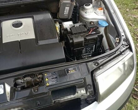 Серый Шкода Фабия, объемом двигателя 1.2 л и пробегом 125 тыс. км за 3500 $, фото 6 на Automoto.ua